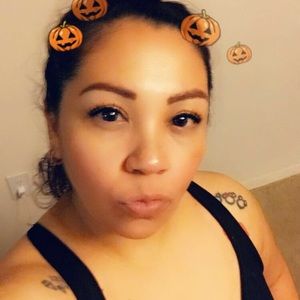 Meet your Posher, Virginia